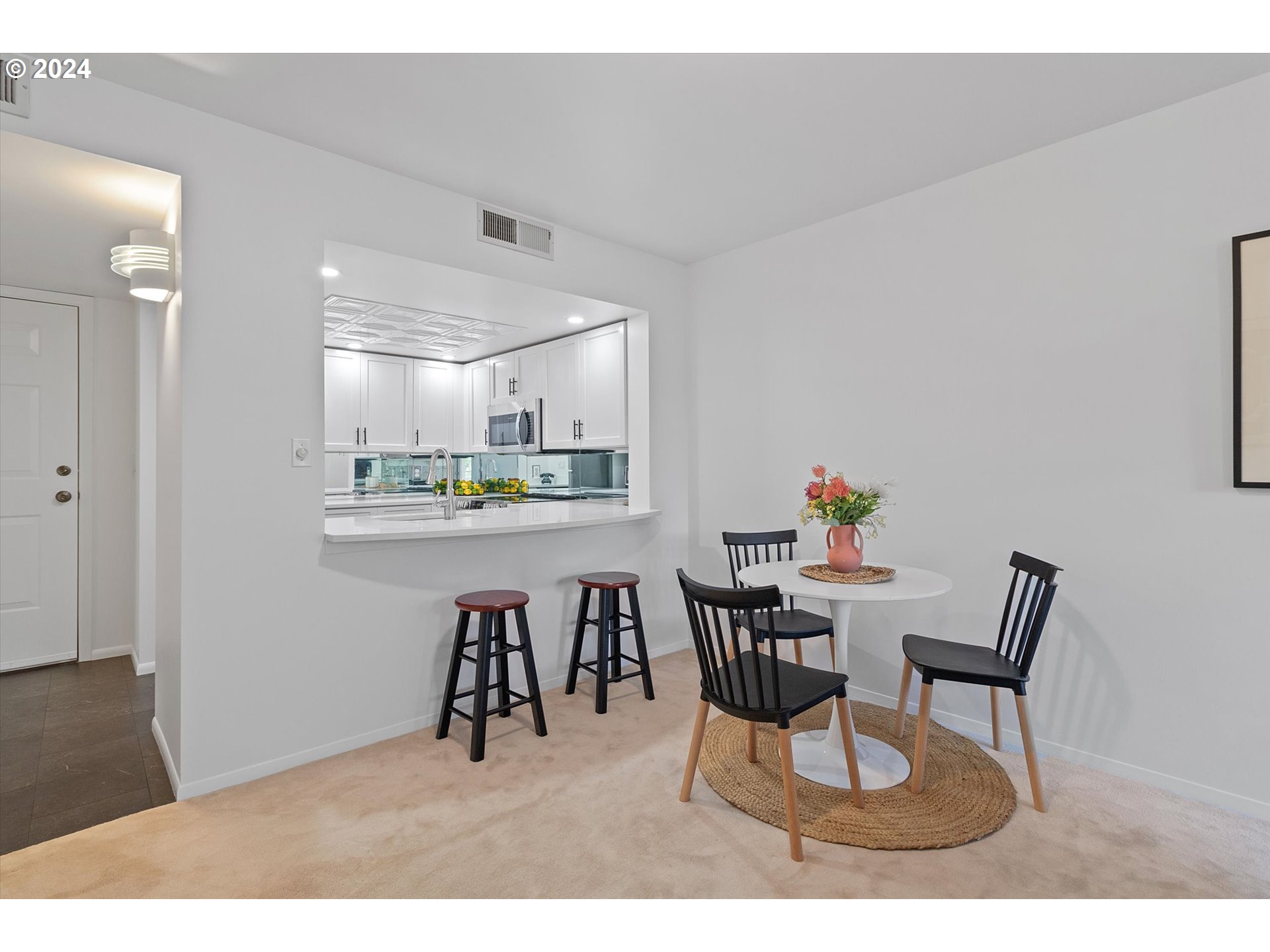 6645 West Burnside Road, Unit 535 Portland, OR 97225 - Photo 8 of 45 Gallery Image 8
