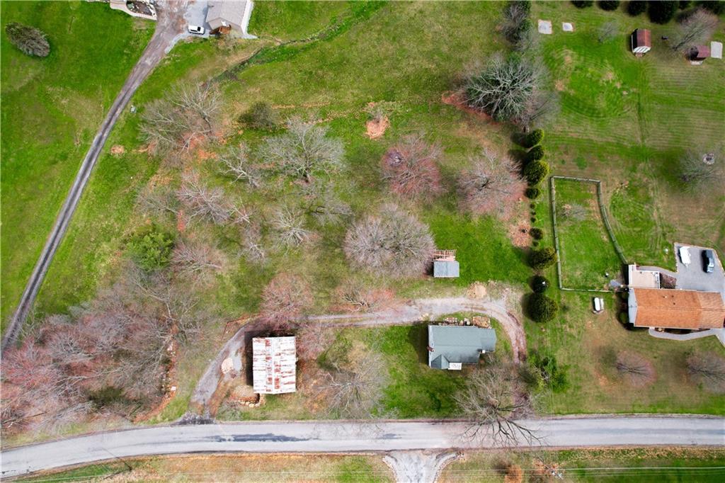 170 Simon Drive Butler, PA 16002 - Photo 2 of 25 Gallery Image 2