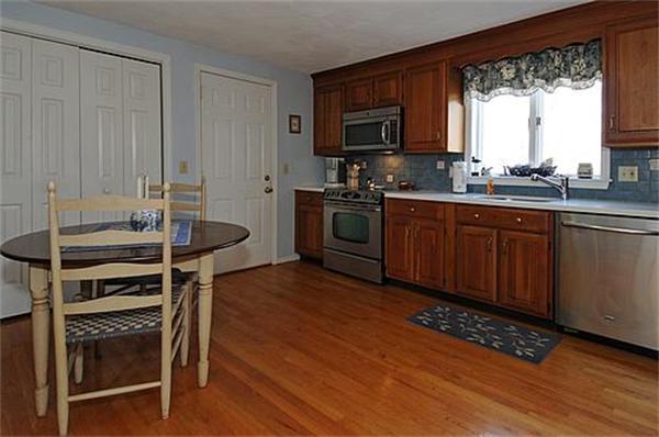 17 John Road Peabody, MA 01960 - Photo 8 of 28 Gallery Image 8
