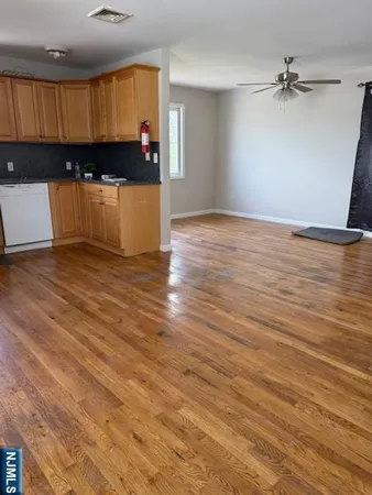 $2,600 | 22 Broadway, Unit 2, Hackensack, NJ 07601