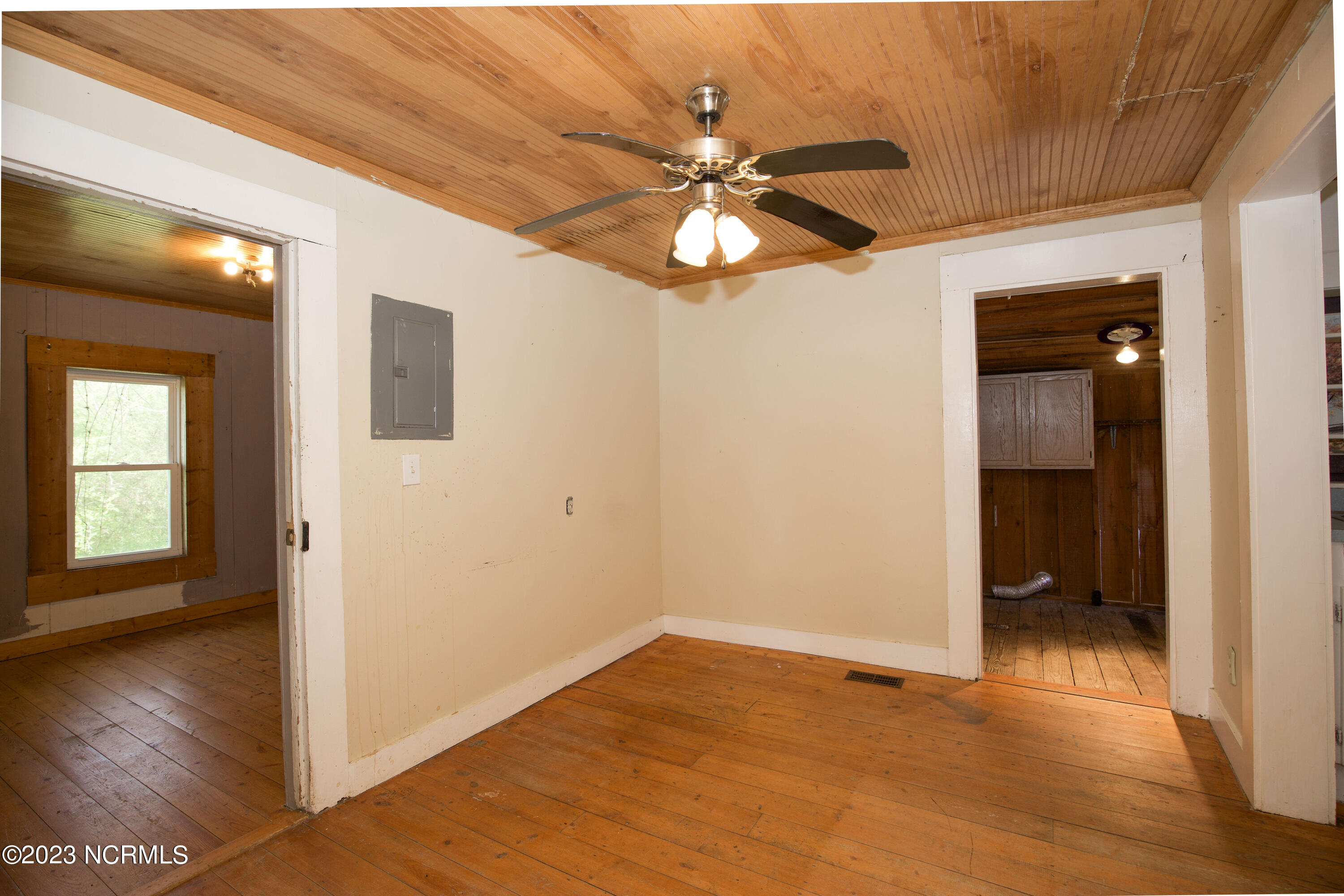 1828 Highway 24 Cameron, NC 28326 - Photo 7 of 30 1828 NC Hwy 24-27-5