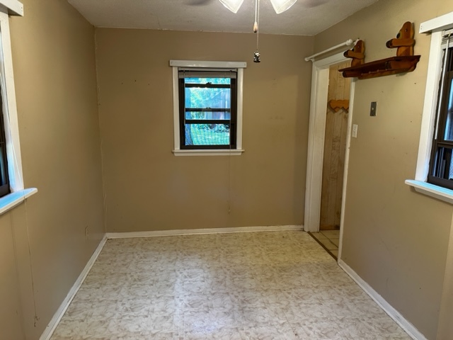 27678 West Stonegate Drive Spring Grove, IL 60081 - Photo 15 of 20 an empty room with windows