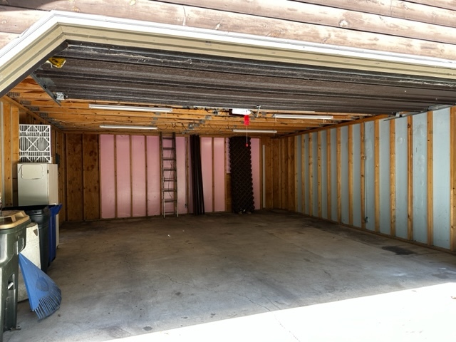 27678 West Stonegate Drive Spring Grove, IL 60081 - Photo 17 of 20 a view of a room with an entryway