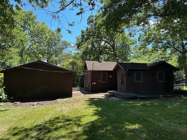 27678 West Stonegate Drive Spring Grove, IL 60081 - Photo 20 of 20 a view of a backyard