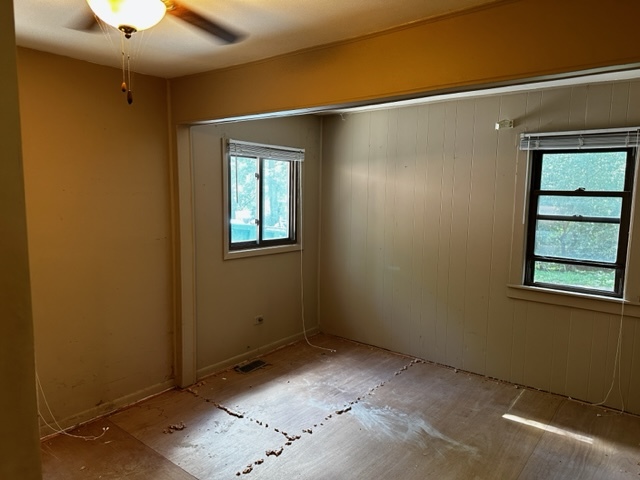 27678 West Stonegate Drive Spring Grove, IL 60081 - Photo 8 of 20 an empty room with a window