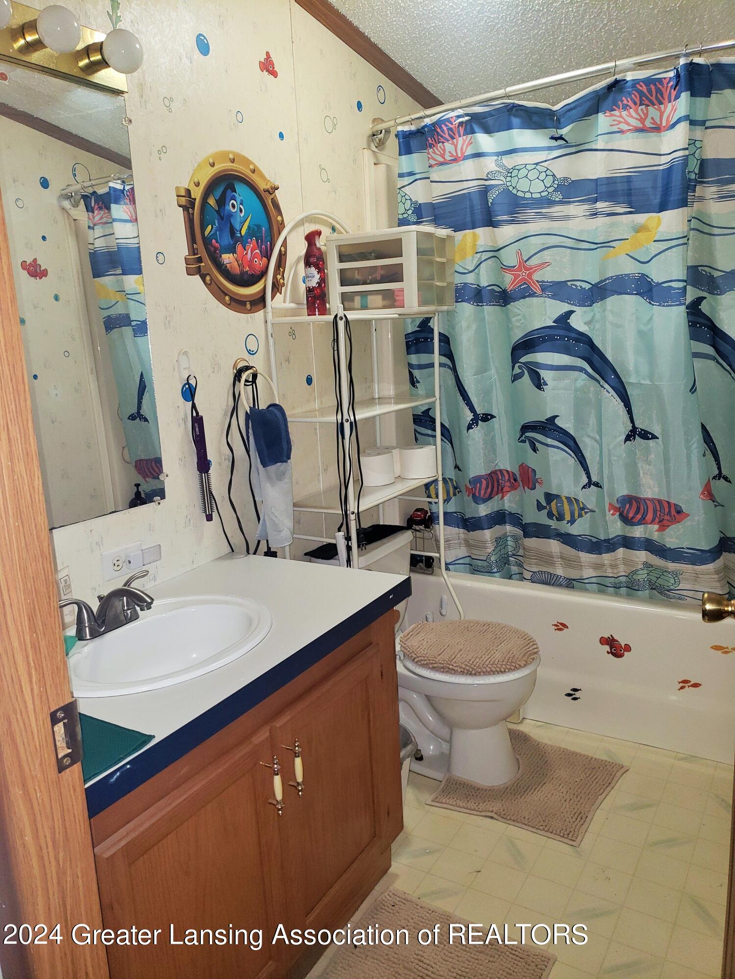 8205 Hilldale Road Springport, MI 49284 - Photo 17 of 23 Bath 2