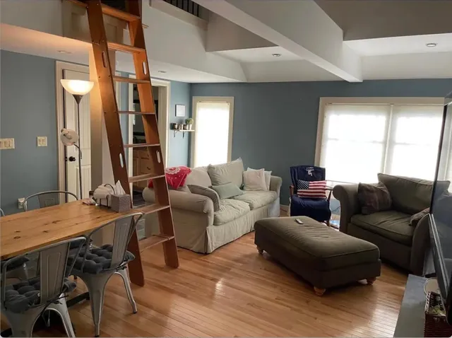 $2,650 | 1005 Lake Avenue, Sunapee, NH 03751