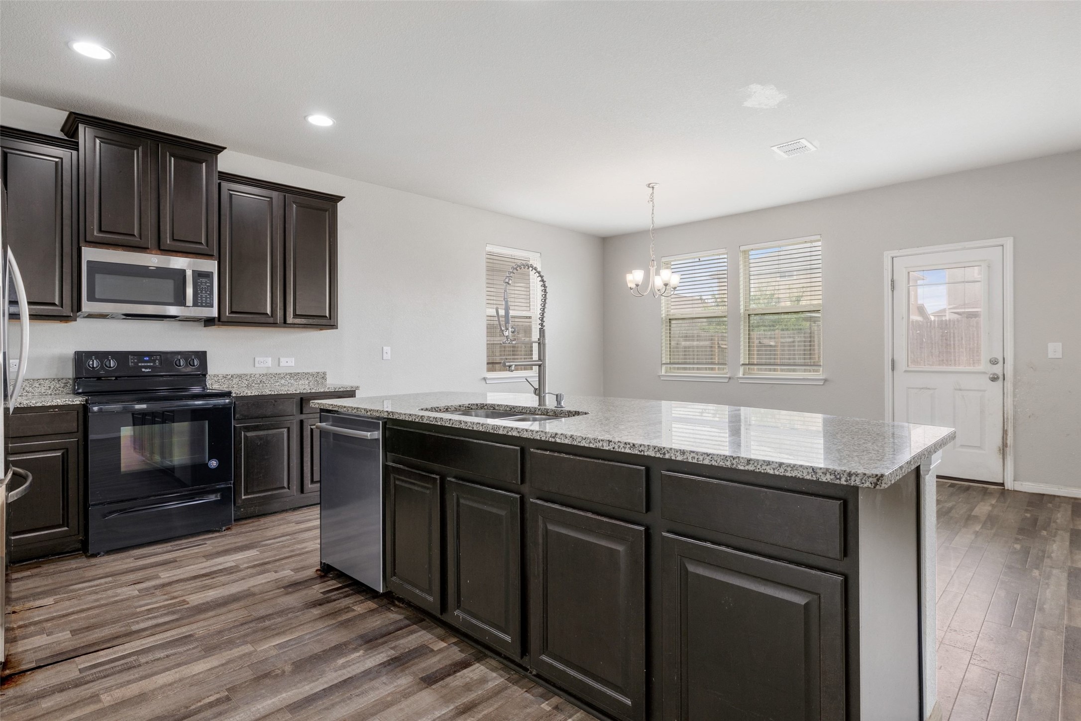 124 Guemal Road Buda, TX 78610 - Photo 8 of 38