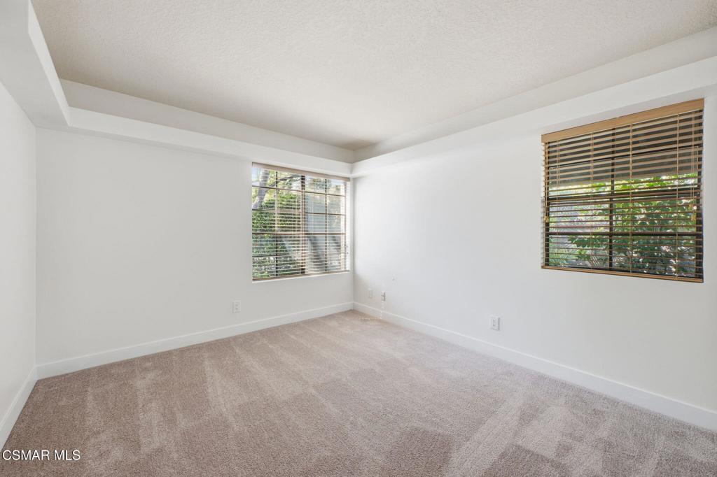 802 Congressional Road Simi Valley, CA 93065 - Photo 12 of 37