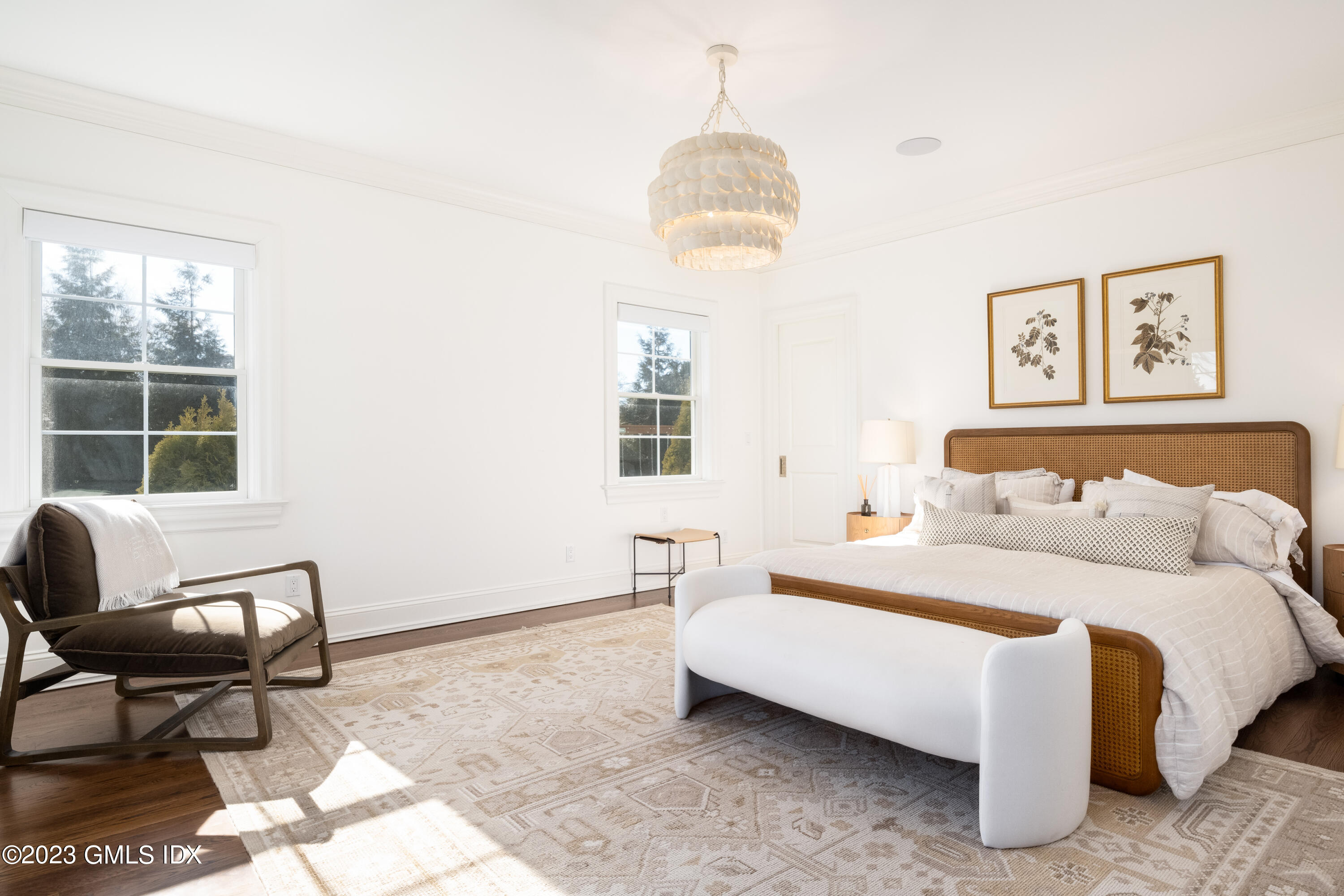 154 Byram Shore Road Greenwich, CT 06830 - Photo 12 of 34 1st Floor Primary