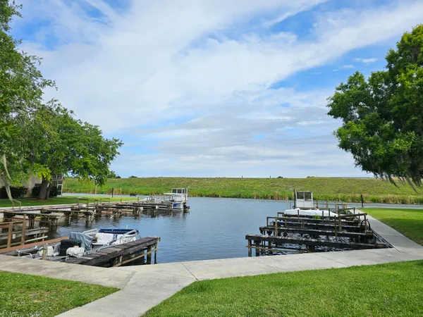 $185,000 | 3124 Highway 441, Unit J8, Okeechobee, FL 34974