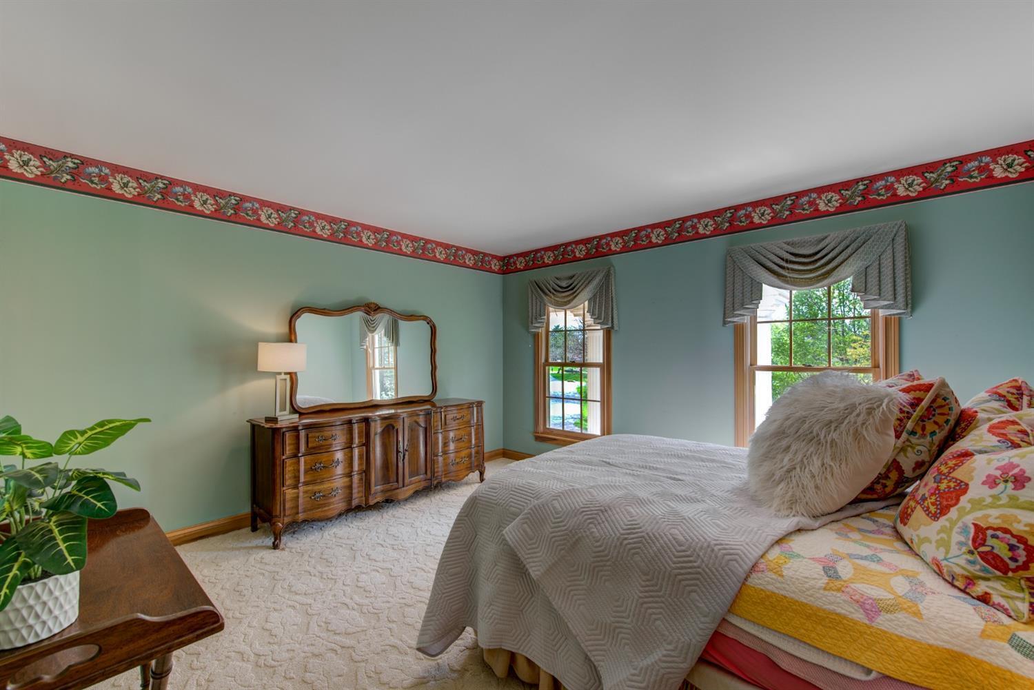 10627 Deerfield Road Montgomery, OH 45242 - Photo 7 of 34