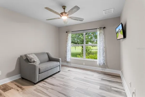 a view of livingroom with furniture