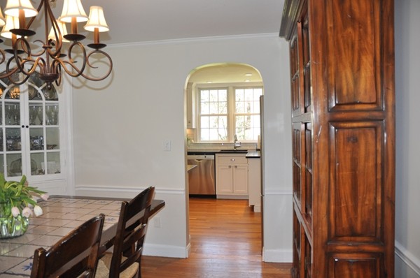 47 Martin Road Wellesley, MA 02481 - Photo 8 of 28