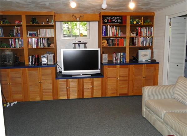76 Hampshire Road Wellesley, MA 02481 - Photo 13 of 15 Gallery Image 13