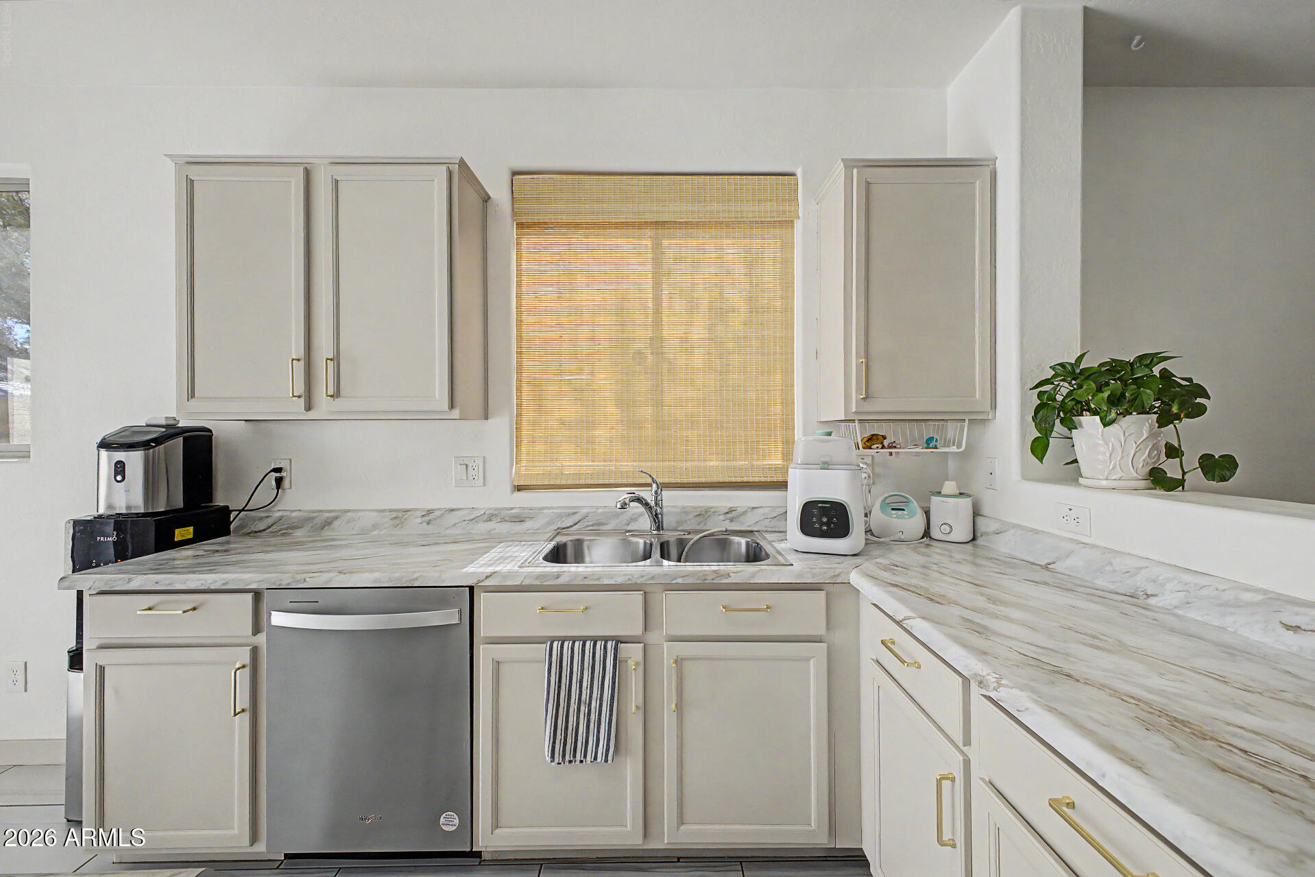 10445 West Cordes Road Tolleson, AZ 85353 - Photo 12 of 26