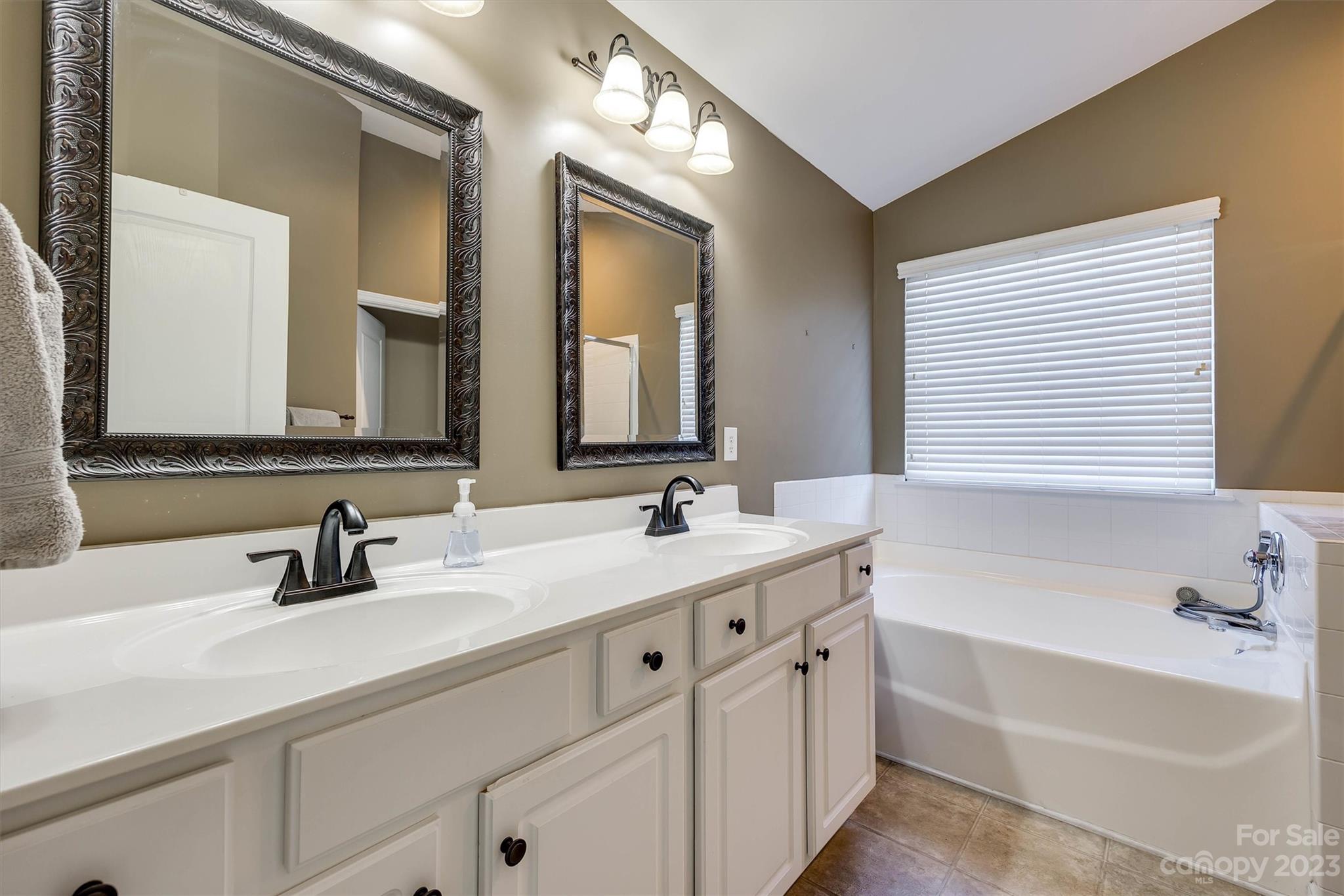 533 Marblewood Court Fort Mill, SC 29708 - Photo 20 of 36 Gallery Image 20