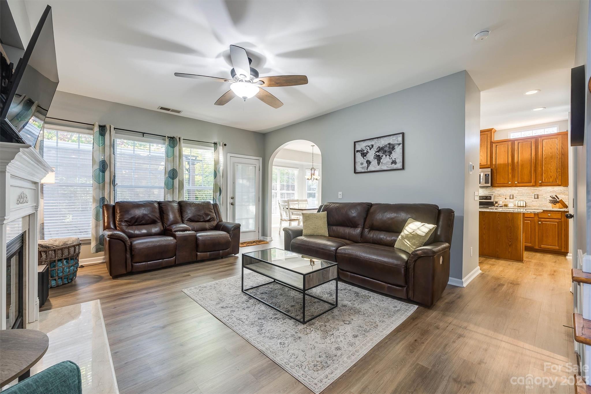 533 Marblewood Court Fort Mill, SC 29708 - Photo 4 of 36 Gallery Image 4