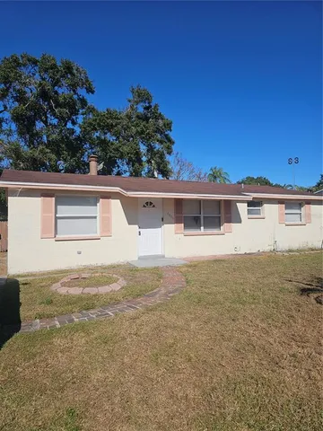 a front view of house with yard