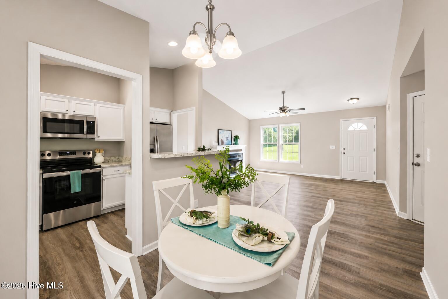 506 Southwest Ridge Drive Richlands, NC 28574 - Photo 11 of 38