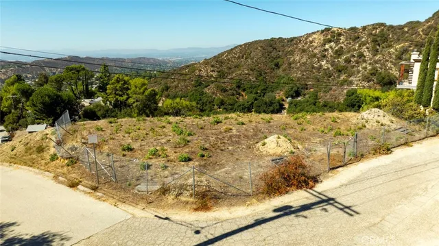 $900,000 | 6125 Sister Elsie Drive, Tujunga, CA 91042