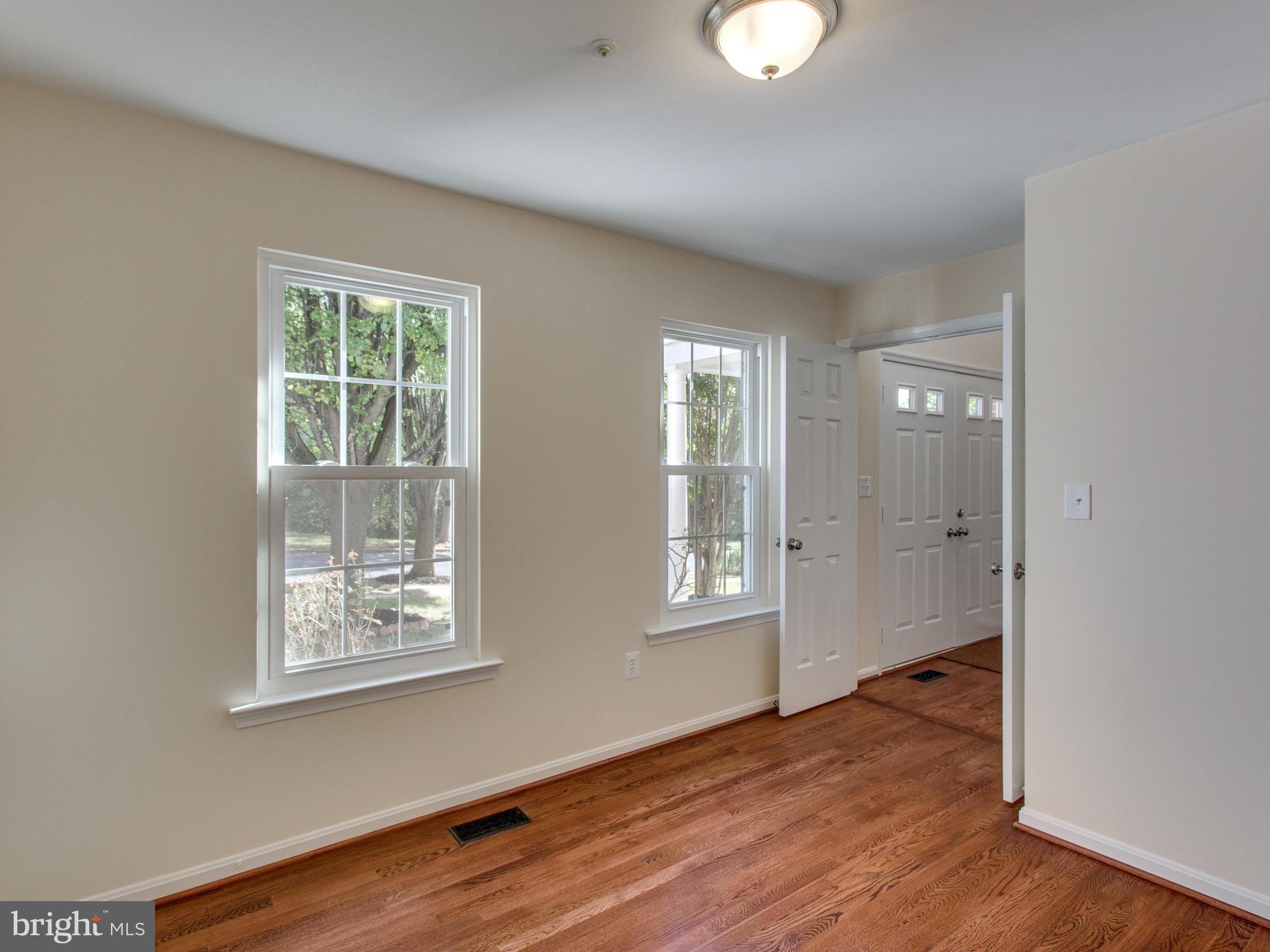 9219 Sandy Creek Road Fort Washington, MD 20744 - Photo 8 of 30 Interior (General)