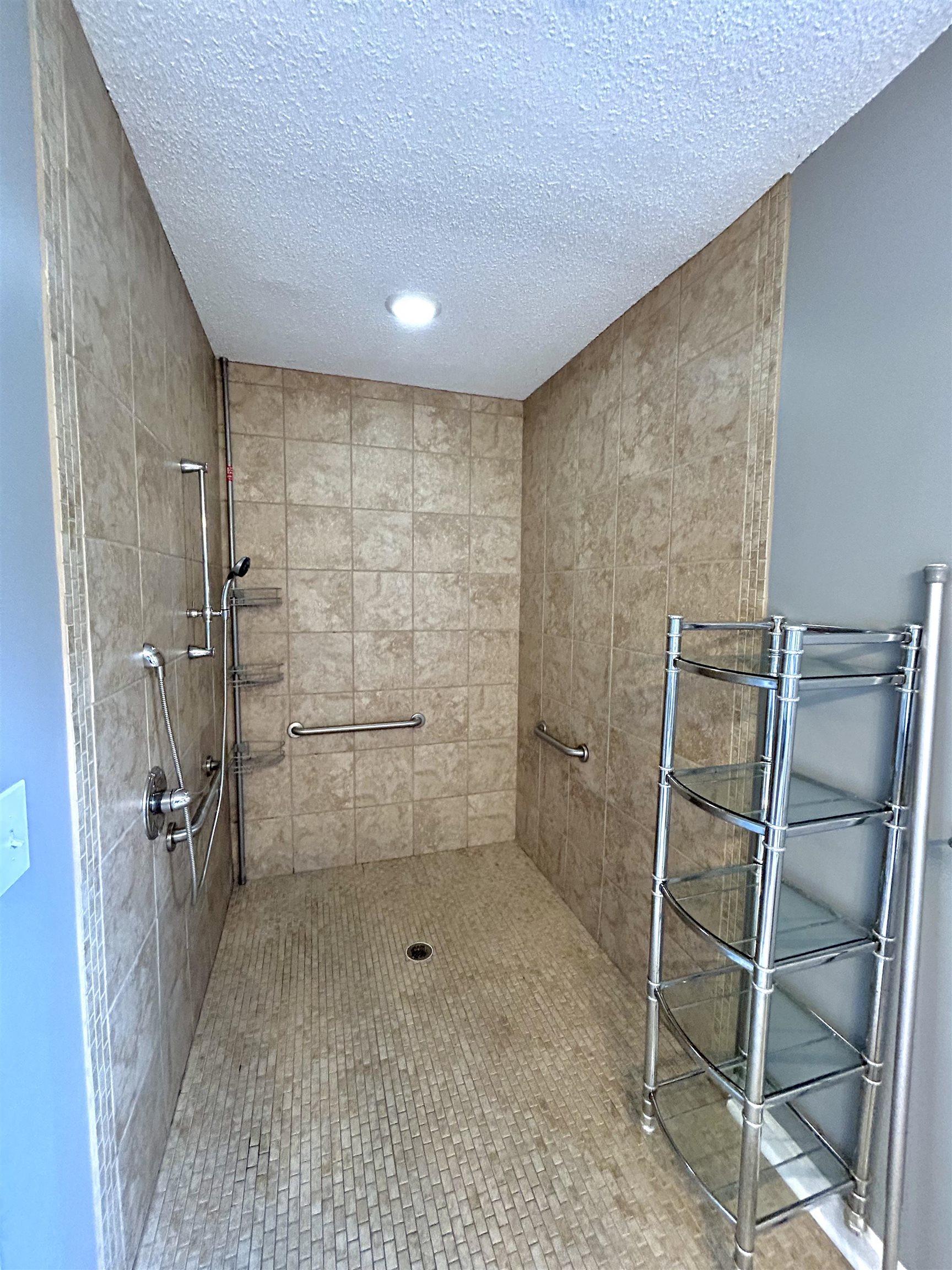 3257 Altruria Road Bartlett, TN 38134 - Photo 17 of 27 Handicap accessible
