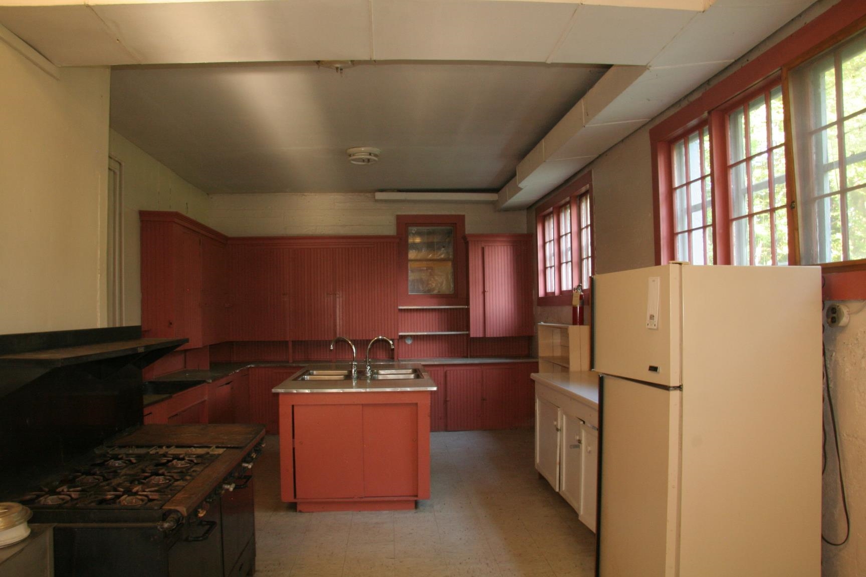 52 Elm Street Lunenburg, VT 05906 - Photo 24 of 38