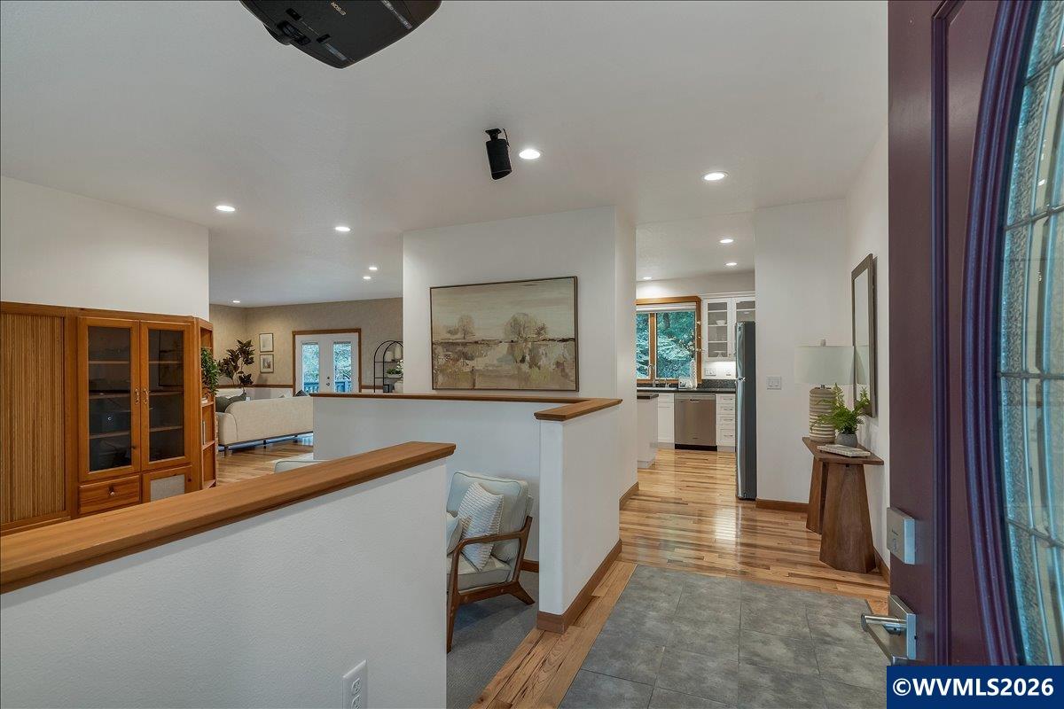 15577 Oakdale Road Dallas, OR 97338 - Photo 10 of 43