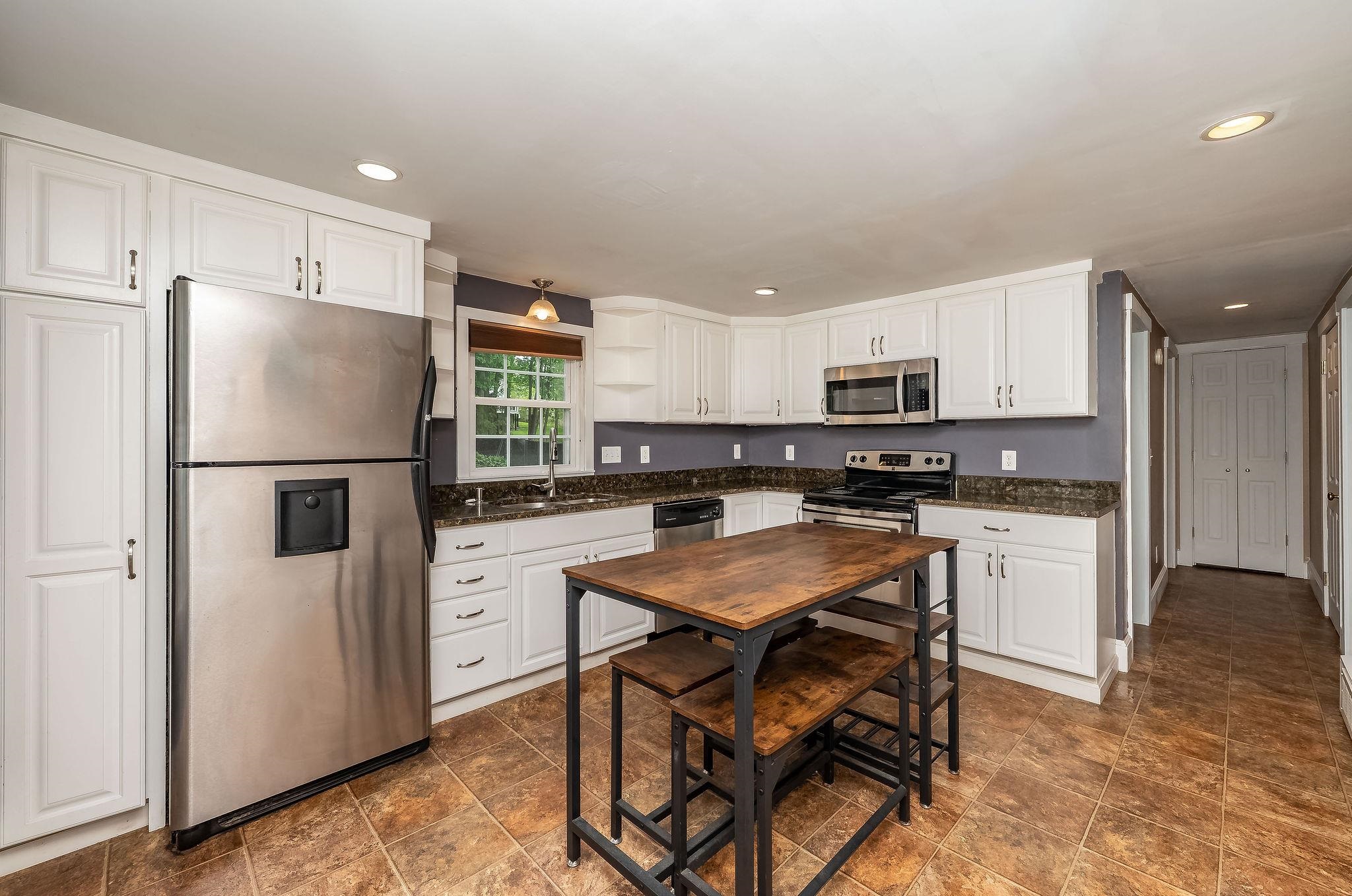6 Howe Street Rochester, NH 03867 - Photo 5 of 35