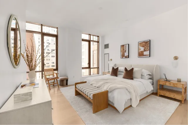 $3,195,000 | 215 East 19th Street, Unit 6F | Gramercy
