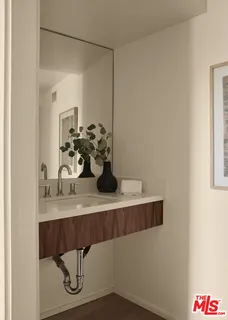 $2,695,000 | 3214 Highland Avenue, Unit 4, Santa Monica, CA 90405