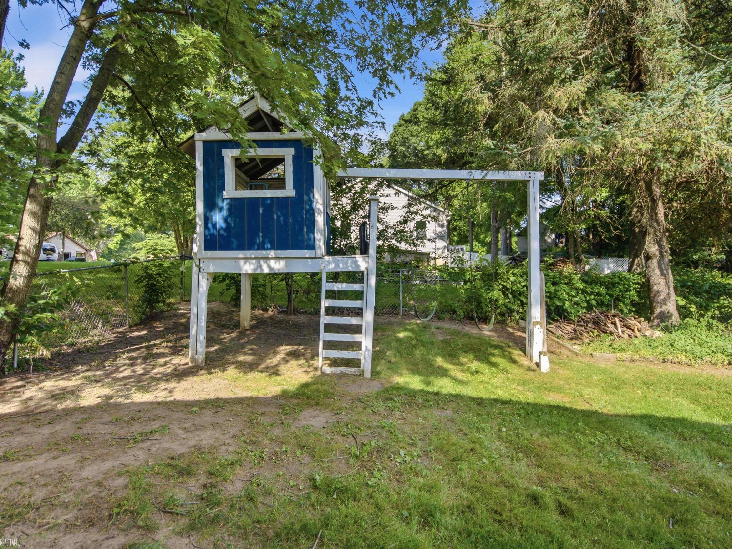 715 North Conklin Road Lake Orion, MI 48362 - Photo 38 of 54 Gallery Image 38