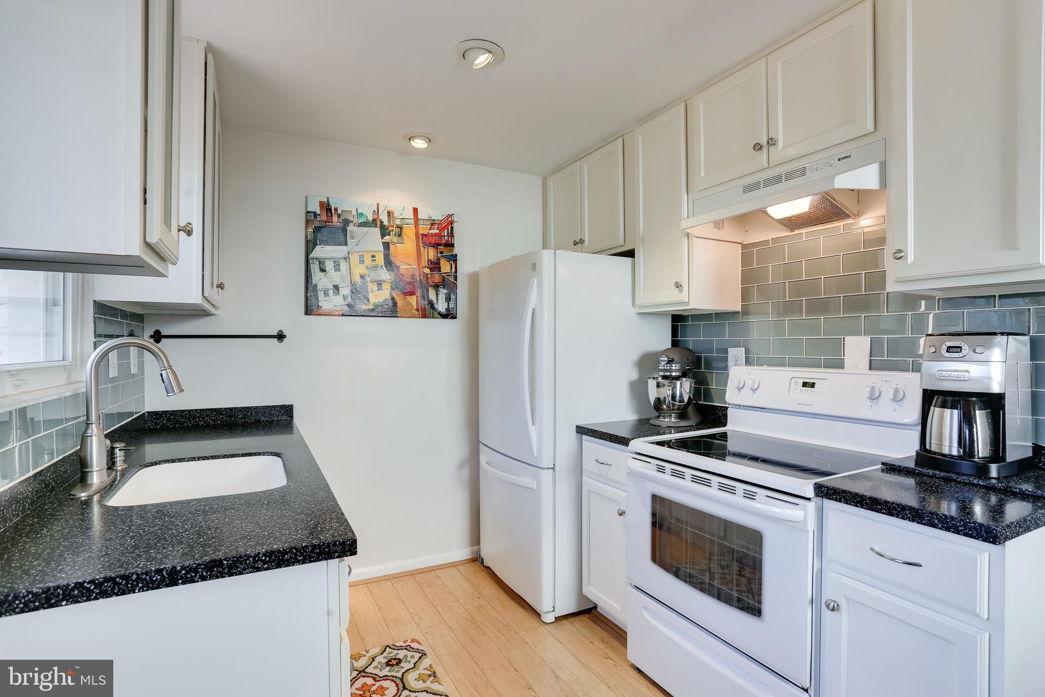 941 Olmstead Road Baltimore, MD 21208 - Photo 6 of 43