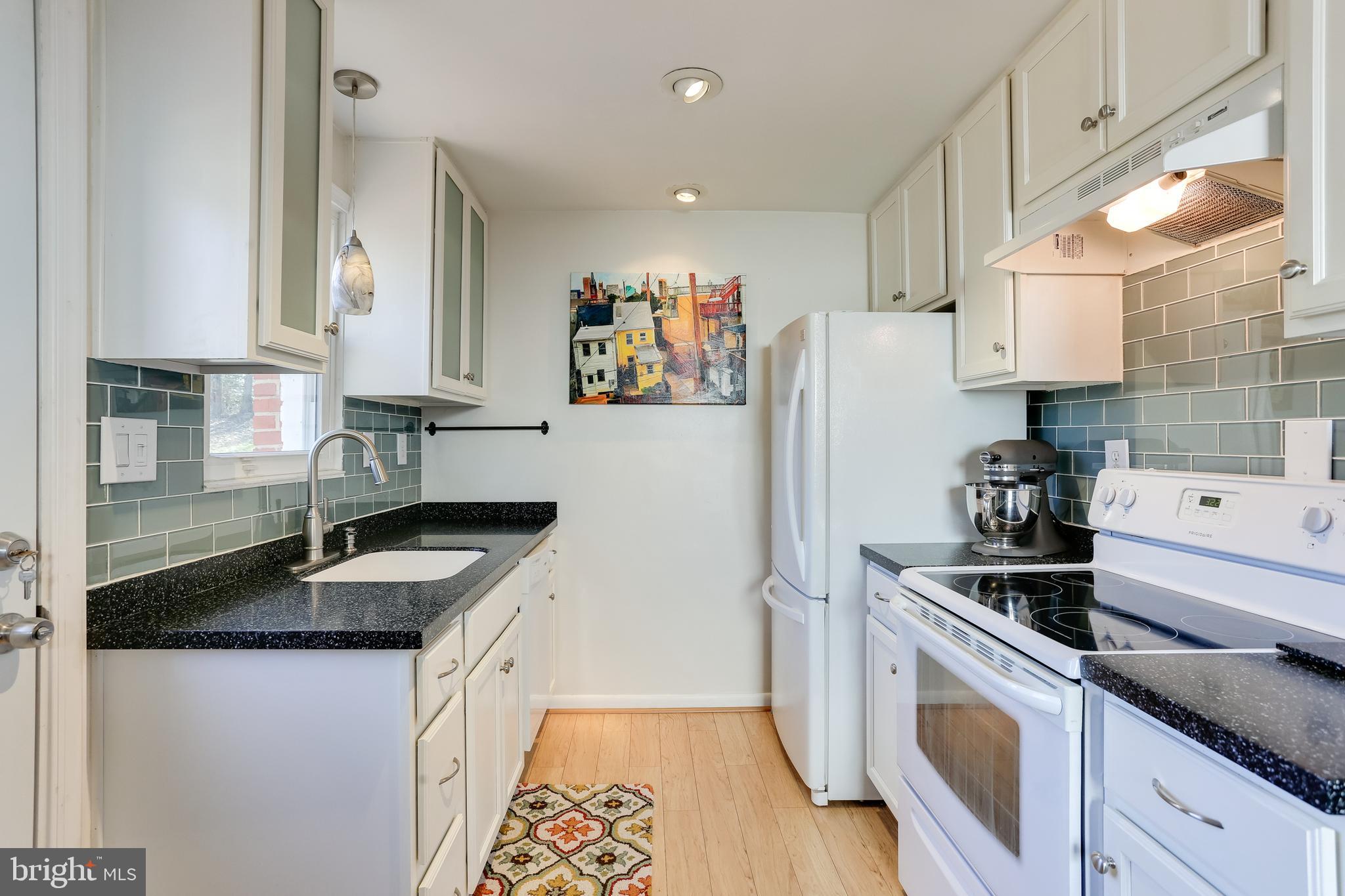 941 Olmstead Road Baltimore, MD 21208 - Photo 8 of 43