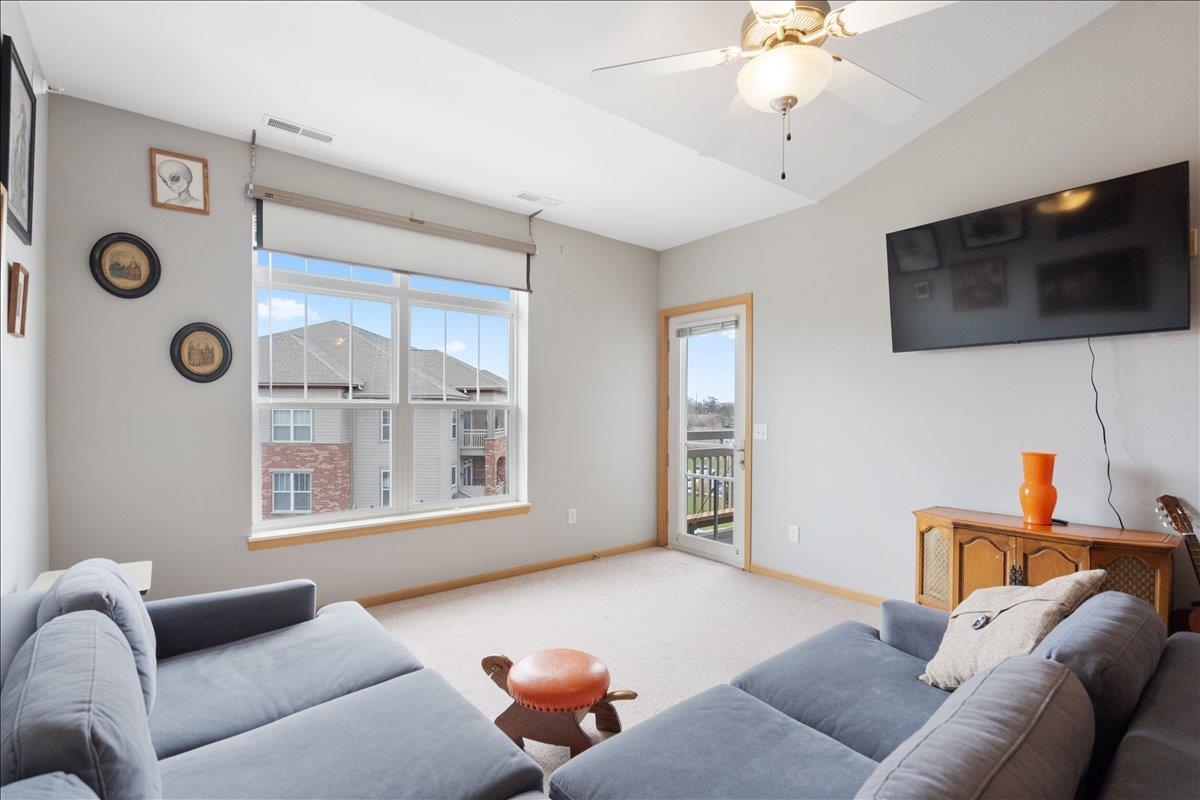 101 Metro Terrace, Unit 304 Madison, WI 53718 - Photo 14 of 37