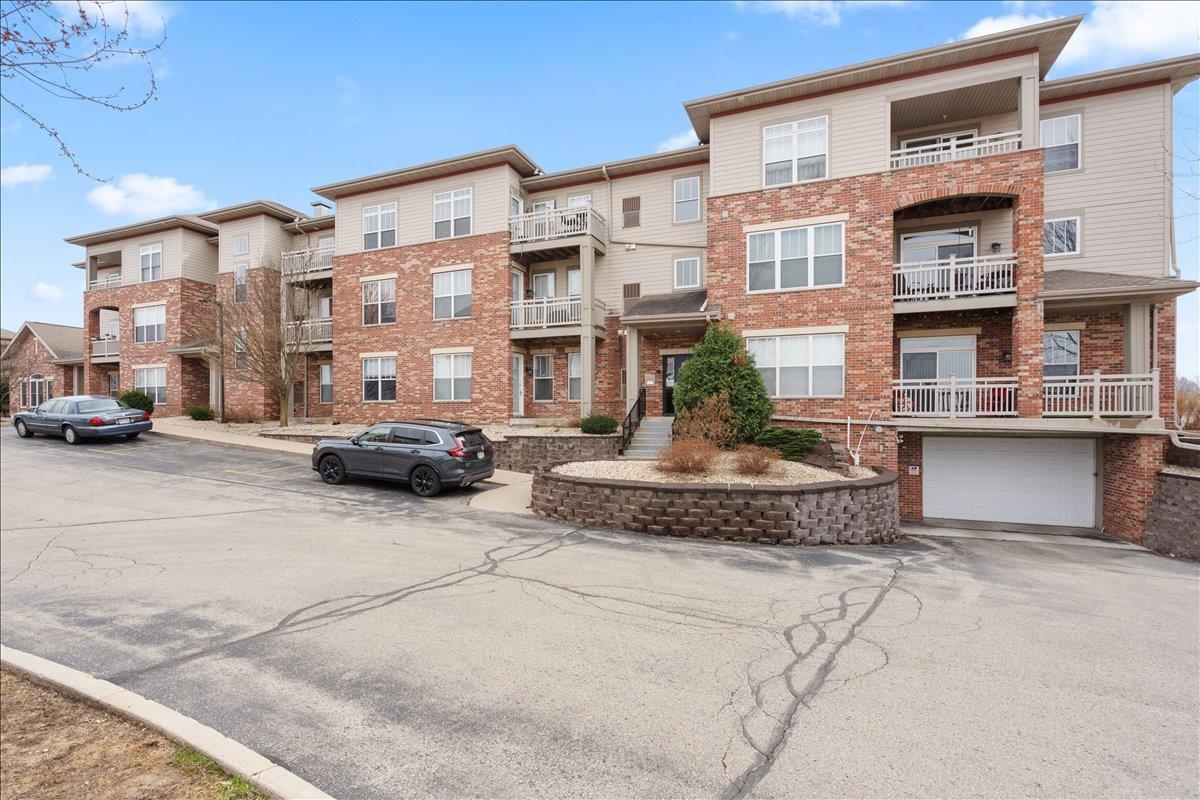 101 Metro Terrace, Unit 304 Madison, WI 53718 - Photo 33 of 37