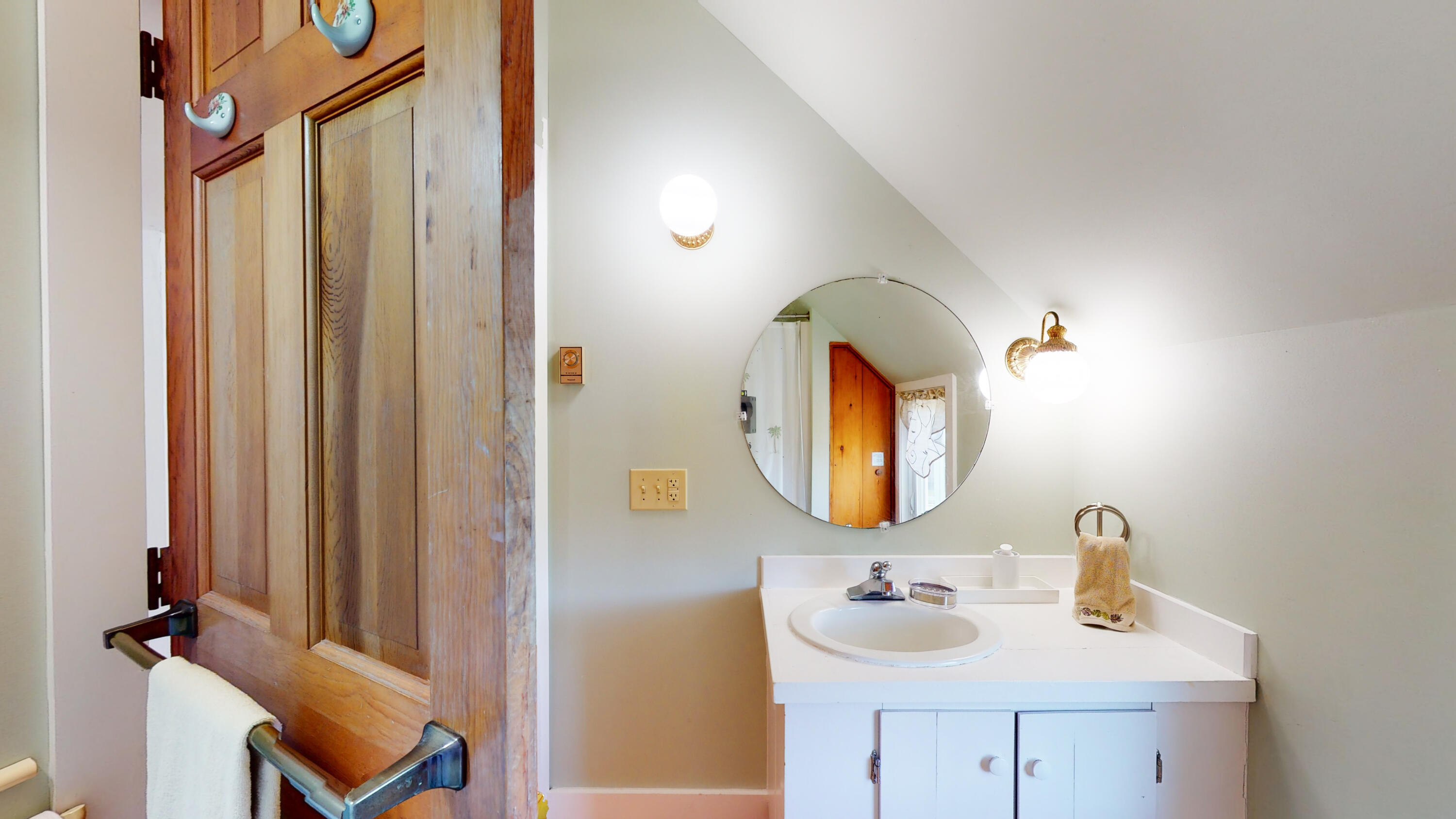 496 Port Clyde Road Tenants Harbor, ME 04860 - Photo 63 of 78 2nd Floor Bathroom