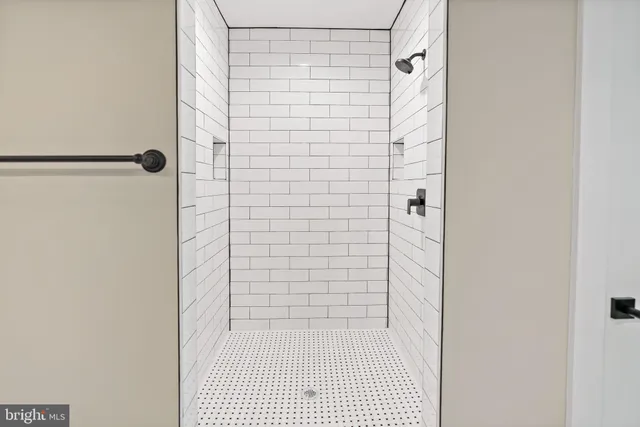 $899,999 | 11 Mistletoe Lane, Harpers Ferry, WV 25425