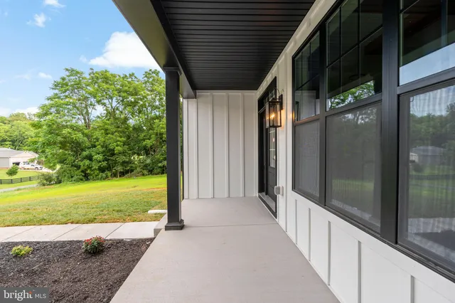 $899,999 | 11 Mistletoe Lane, Harpers Ferry, WV 25425