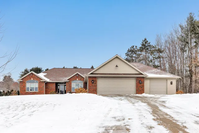 $825,000 | 3400 Wynding Ridge Way, Green Bay, WI 54313