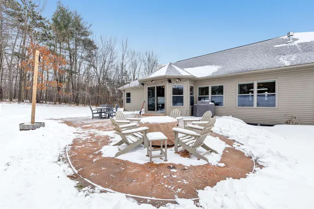 $825,000 | 3400 Wynding Ridge Way, Green Bay, WI 54313