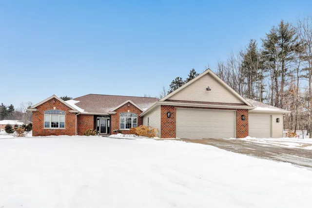 $825,000 | 3400 Wynding Ridge Way, Green Bay, WI 54313