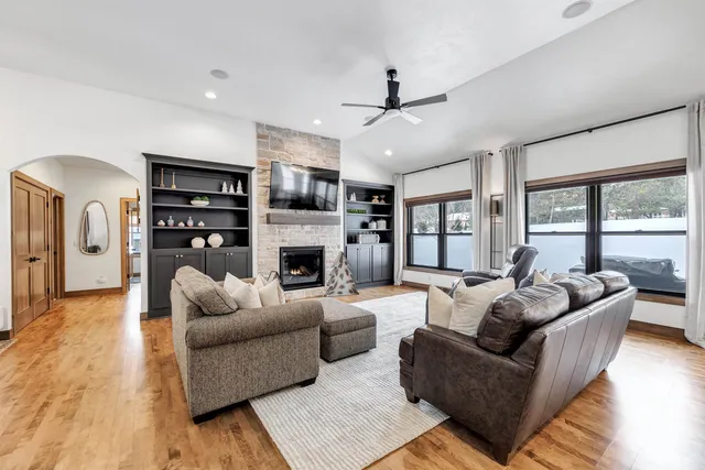 $825,000 | 3400 Wynding Ridge Way, Green Bay, WI 54313