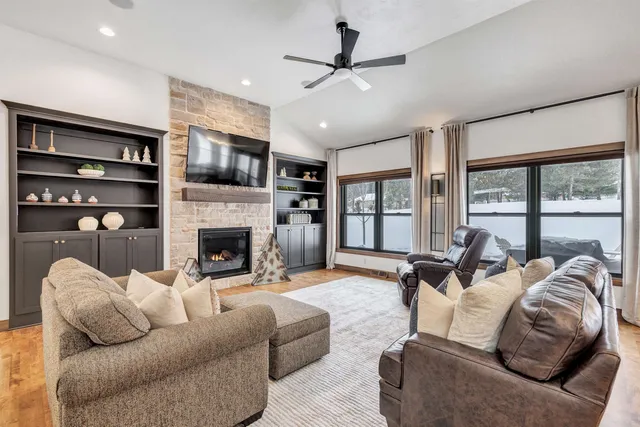 $825,000 | 3400 Wynding Ridge Way, Green Bay, WI 54313