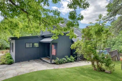 $2,650,000 | 12 Deep View Court, Wainscott, NY 11937