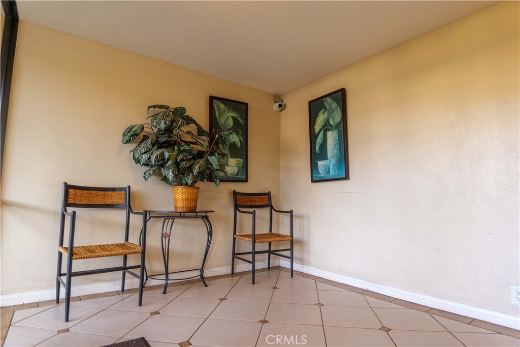 3516 East Ransom Street, Unit 204 Long Beach, CA 90804 - Photo 30 of 38 Lobby