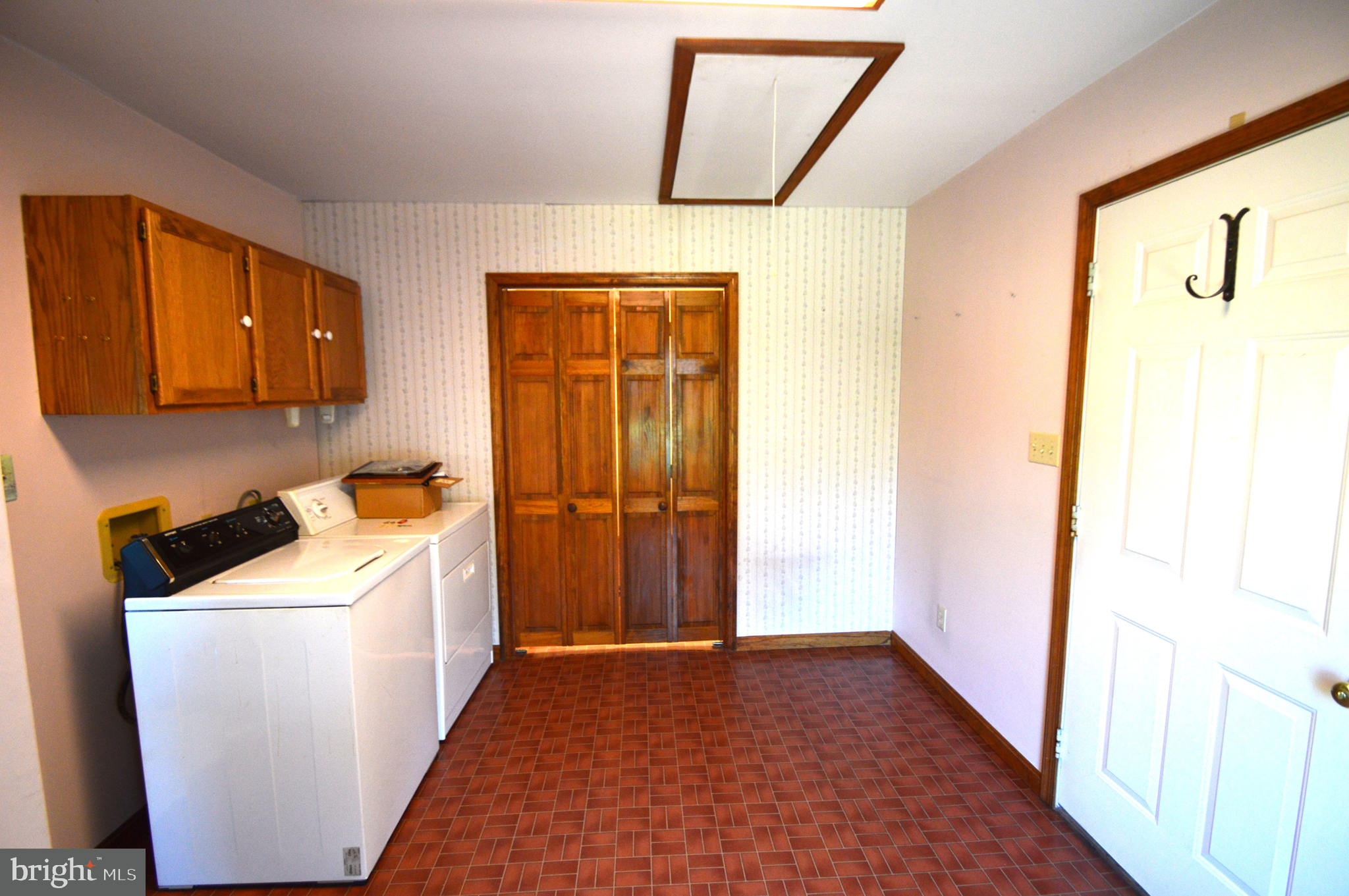 721 Grears Corner Road Townsend, DE 19734 - Photo 9 of 39 Laundry / Mud Room