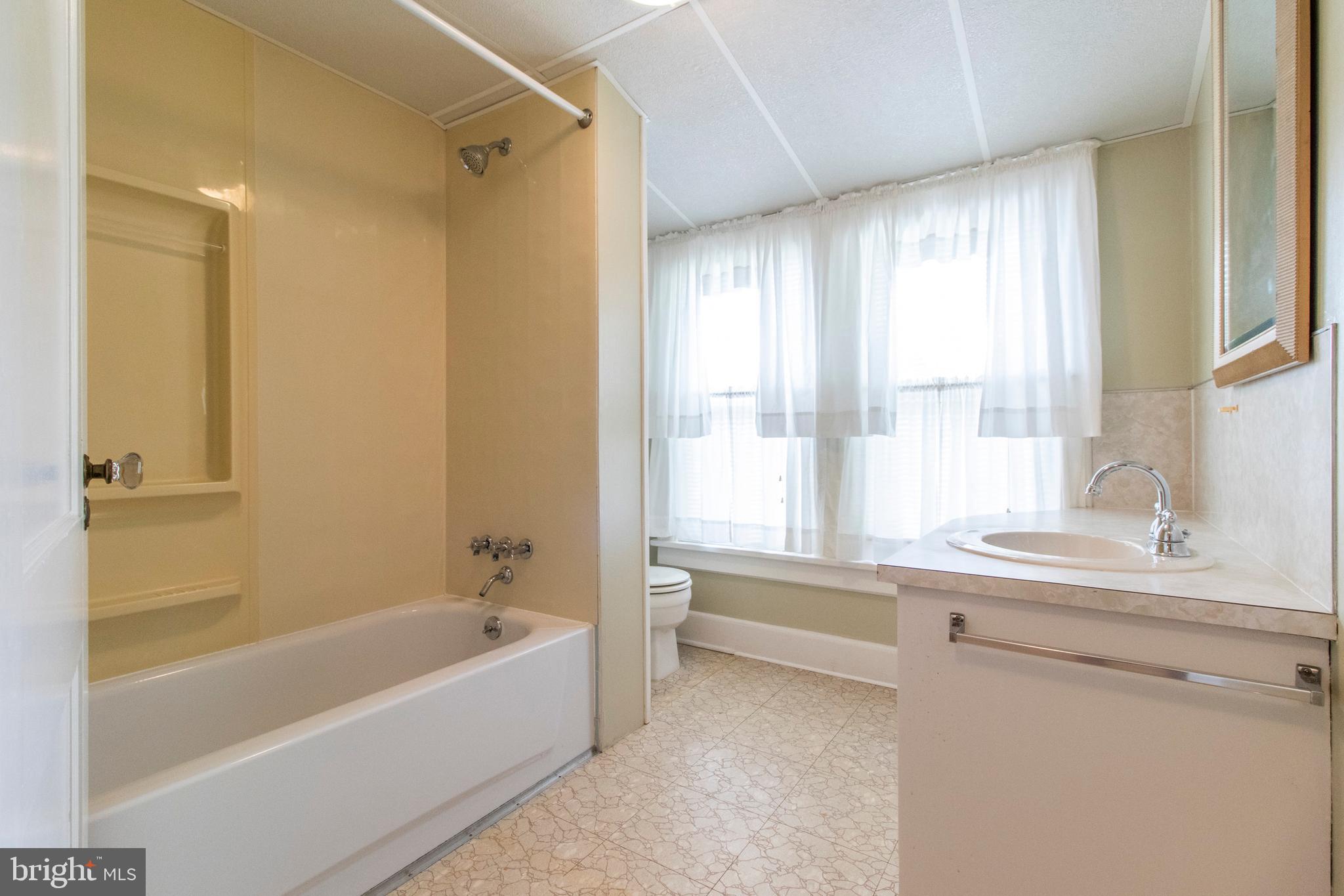 1334 Koffel Road Hatfield, PA 19440 - Photo 20 of 30 Second Floor Full Bathroom