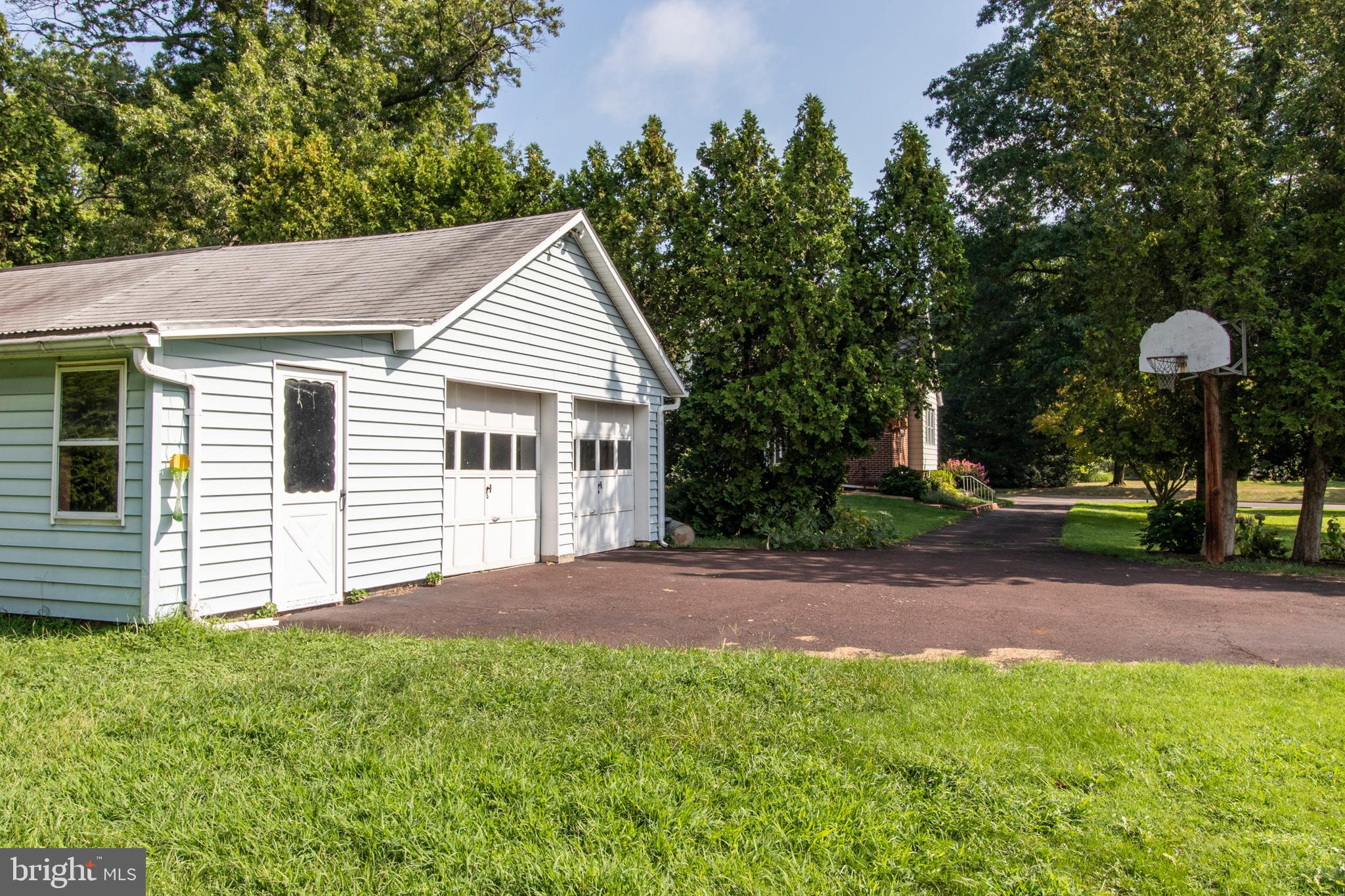 1334 Koffel Road Hatfield, PA 19440 - Photo 29 of 30 Driveway and Parking